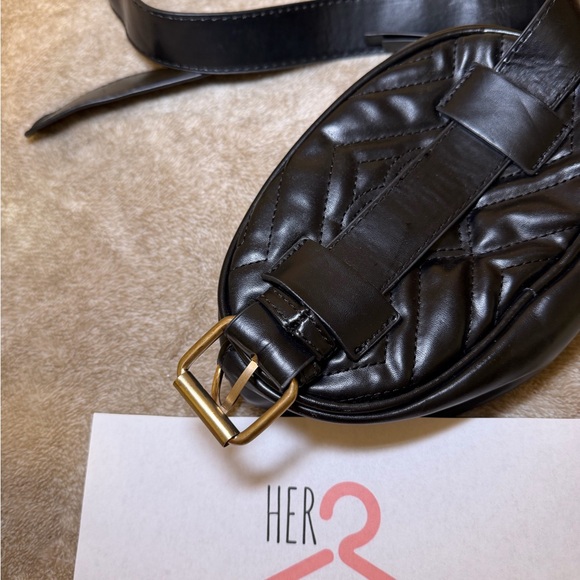 Designer-Inspired Black Quilted Leather Crossbody Belt Bag with Gold Hardware - Picture 3 of 5